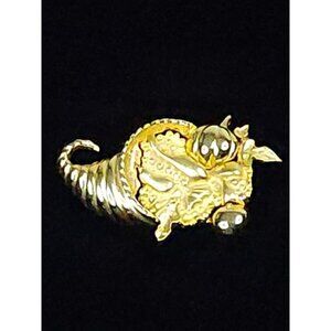 Vintage Thanksgiving Pin‎ Brooch Cornucopia Harvest Gold Tone Fruit Vegetables